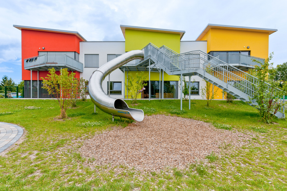 Atlantics playgroand slides escape stairsn gimbsheim