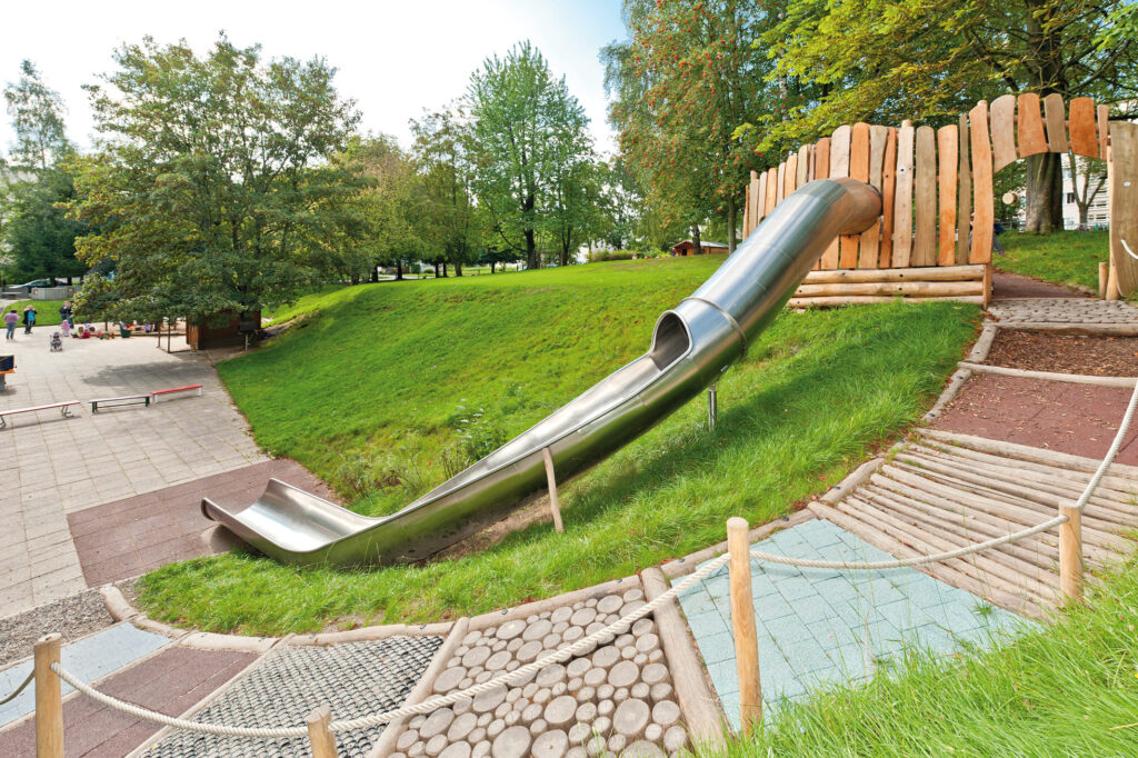 atlantics_stainless_steel_slides_kita_freiberg-sachsen-_hang_playground_107019