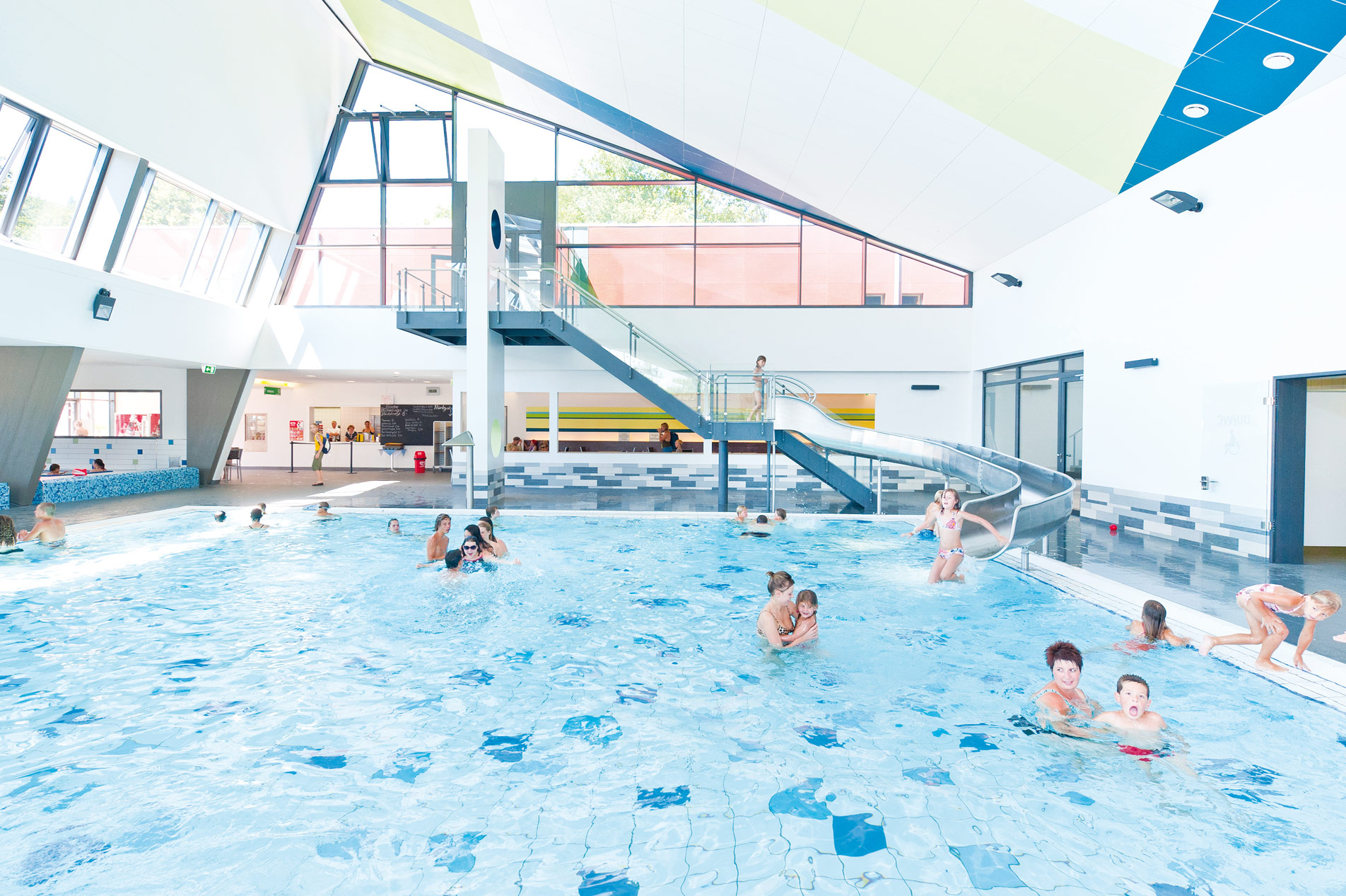 atlantics_edelstahlrutschen_sportbad_denzlingen-baden-wuerttemberg-_indoorwasser_indoorwasser_106951