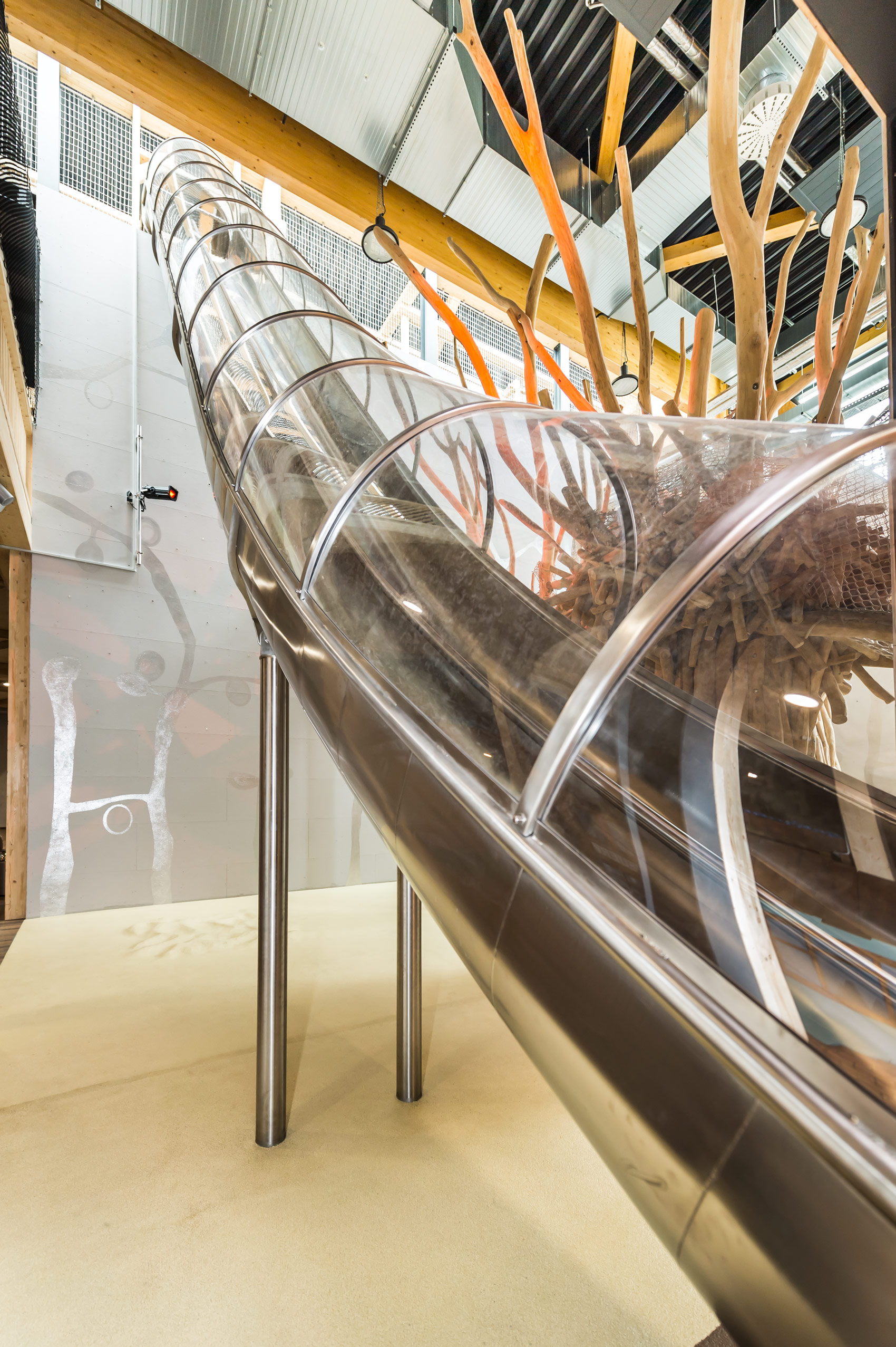 atlantics_edelstahlrutschen_haltern-am-see_halbschale_steil_indoor1_168151