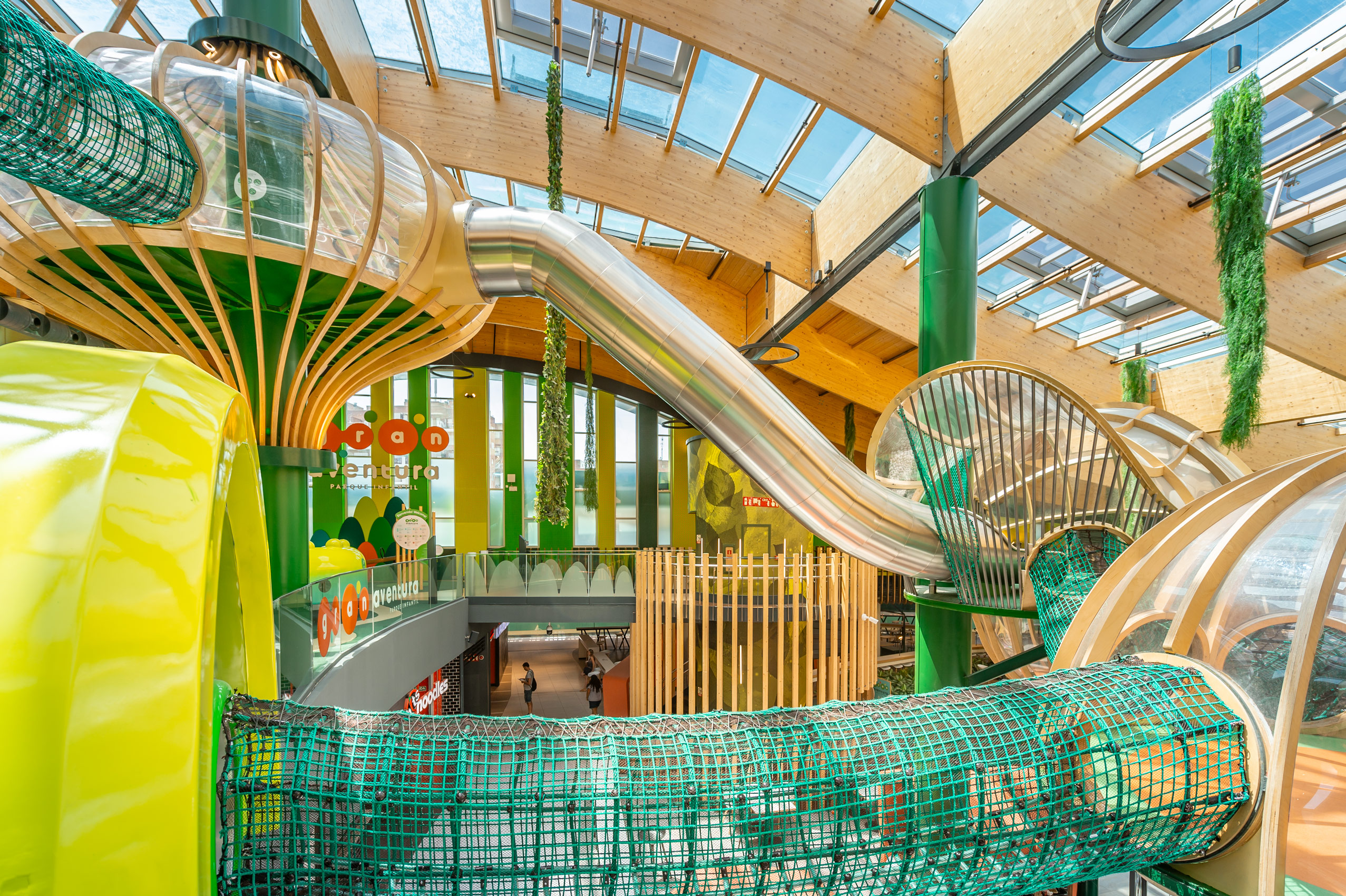 atlantics_edelstahlrutschen_centro-comercial-gran-casa_trocken_tunnel_178353