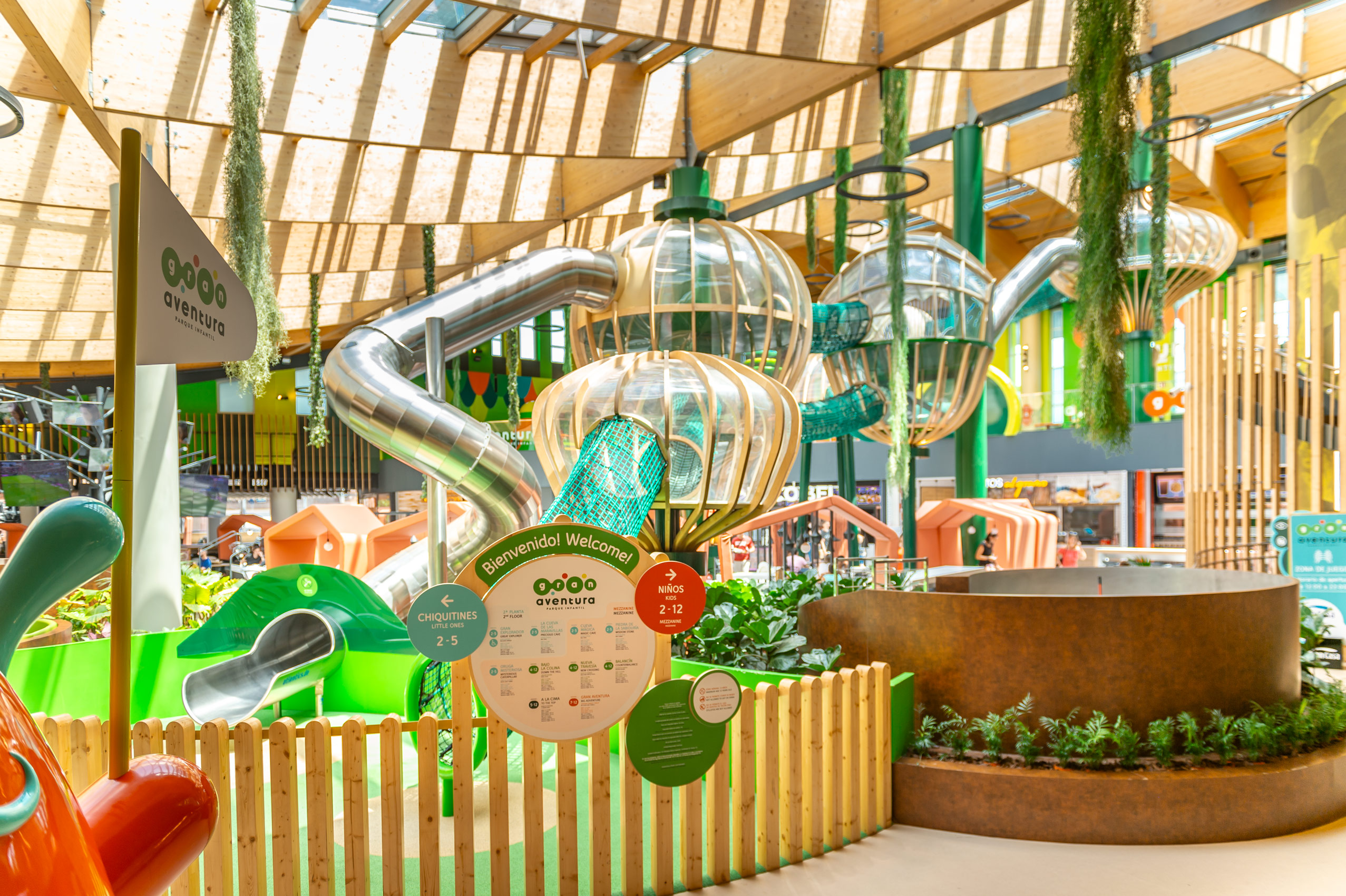 atlantics_edelstahlrutschen_centro-comercial-gran-casa_trocken_tunnel_178353