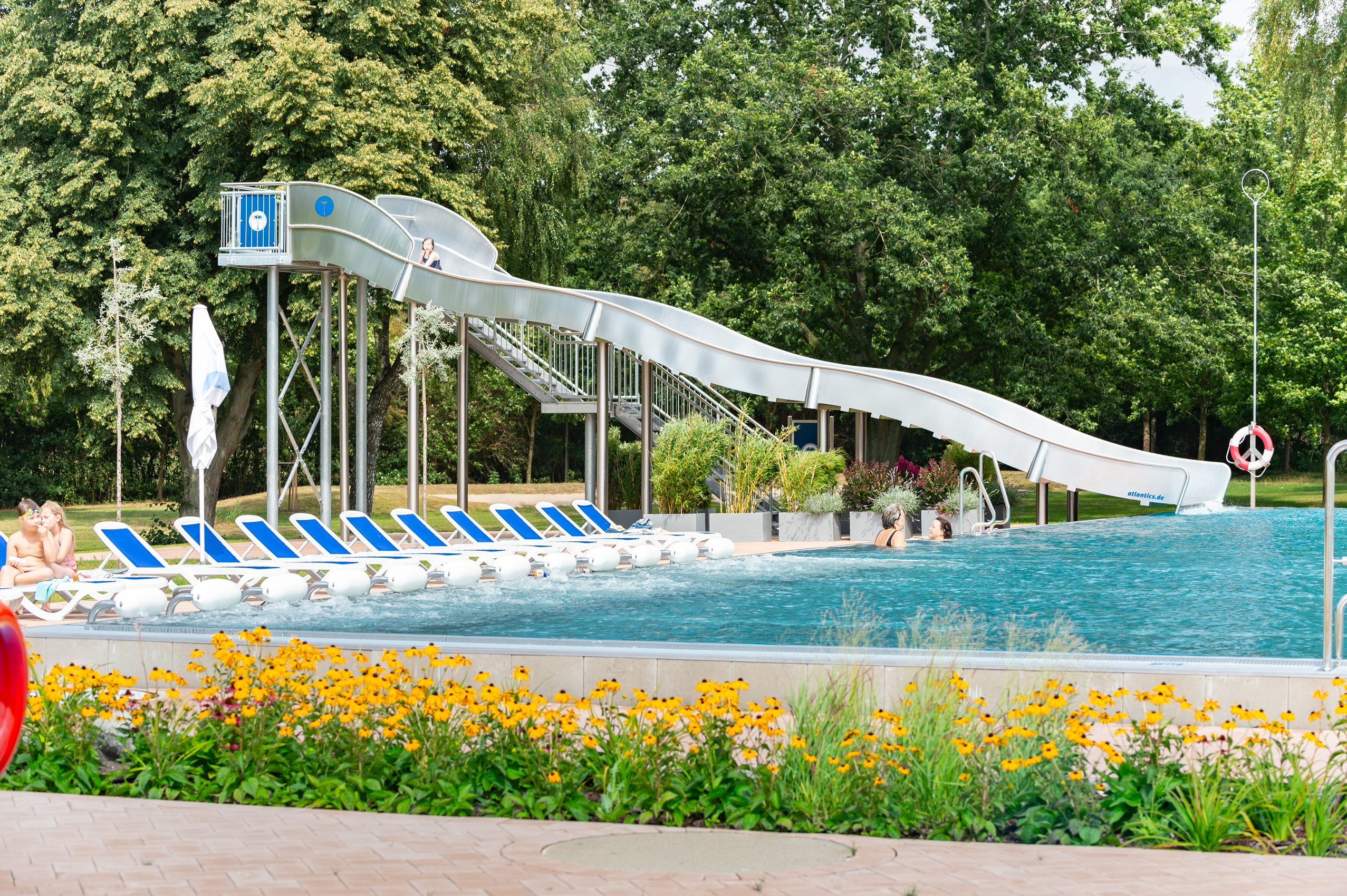 atlantics_edelstahlrutschen_er-freibad_achim-niedersachsen-_kastenwasser_kasten_188425_DSC5760