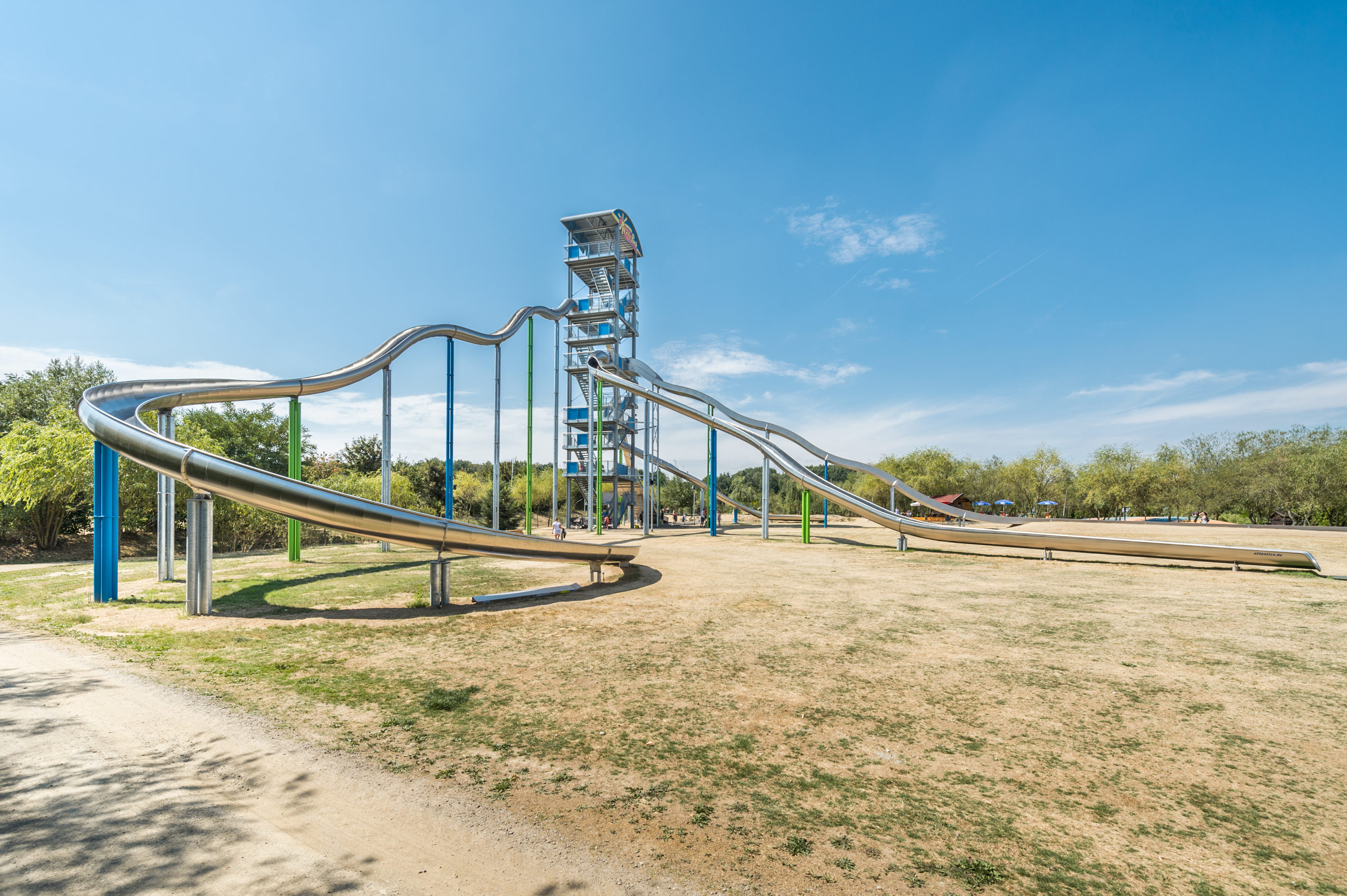 atlantics Rutschenturm aus Edelstahl im Sonnenlandpark Lichtenau