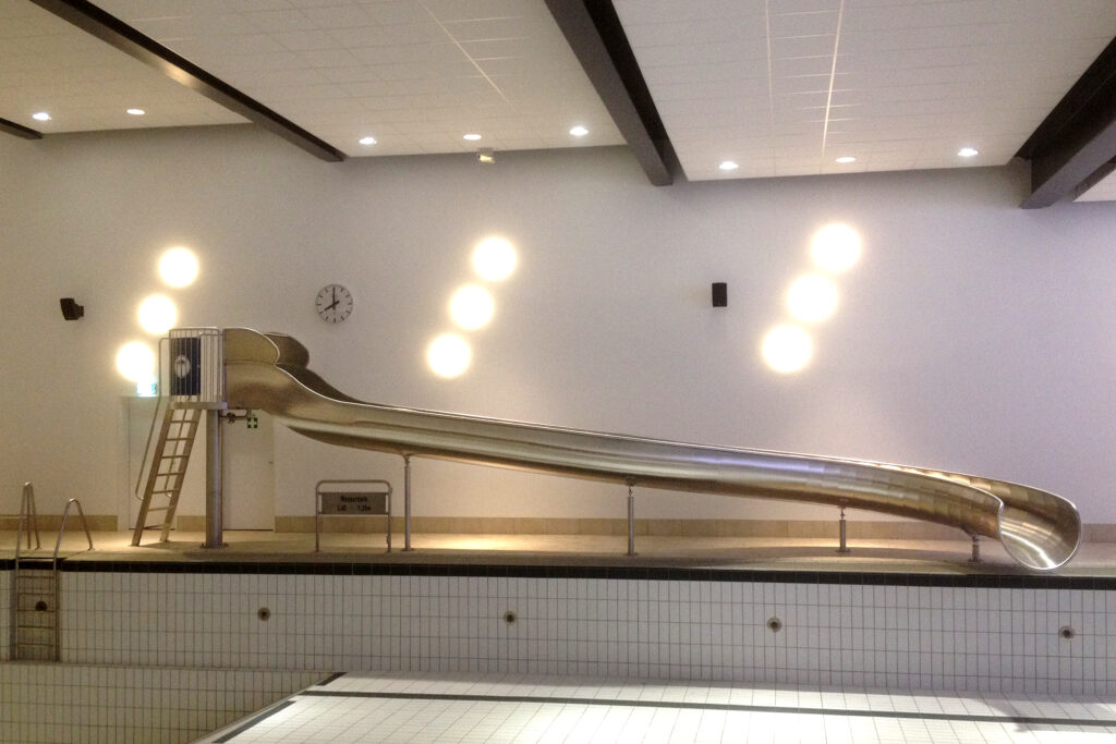 atlantics Schwimmbadrutsche aus Edelstahl