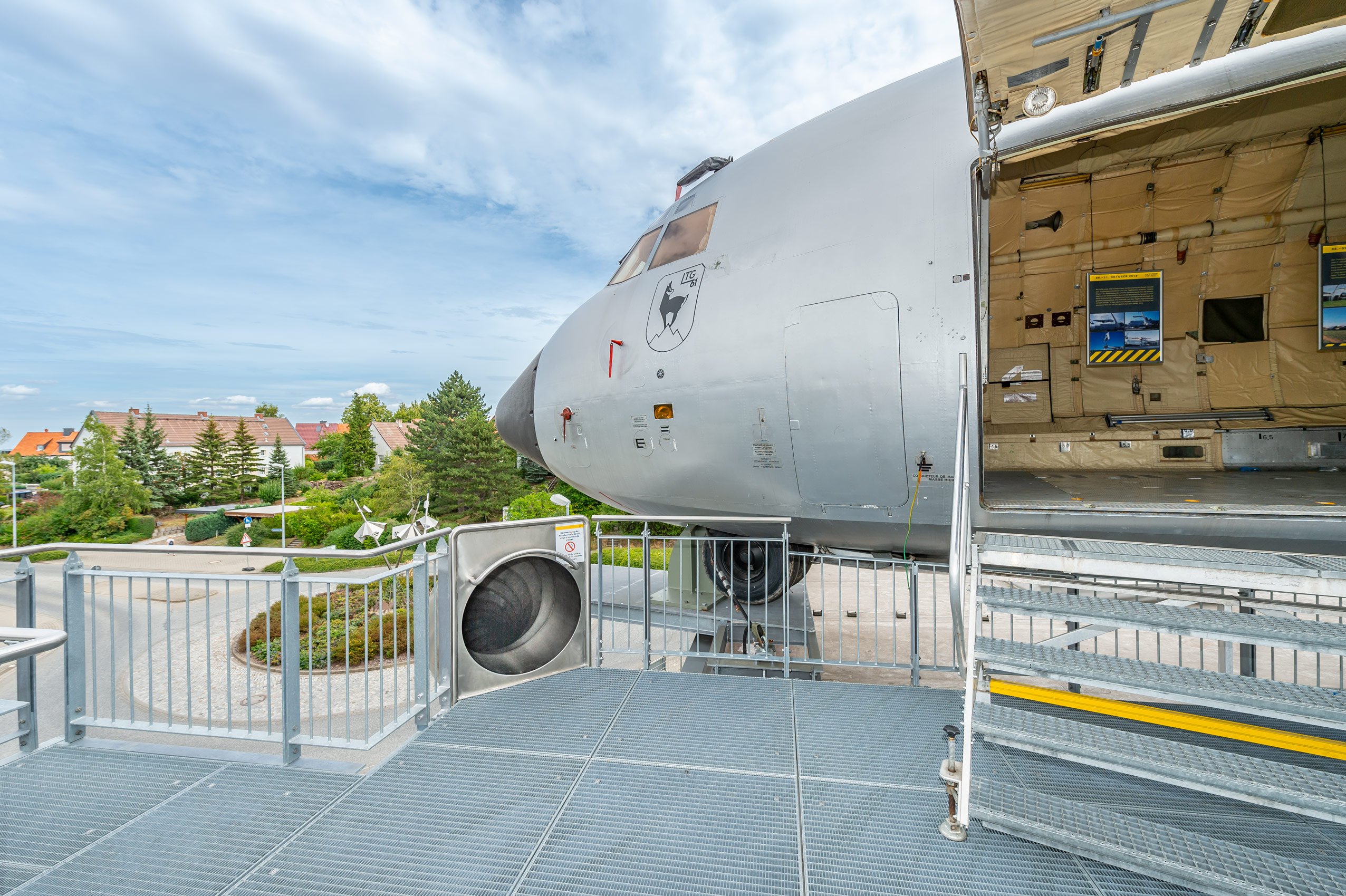 Einstieg zur Spiralrutsche aus Edelstahl im Luftfahrtmuseum Wernigerode
