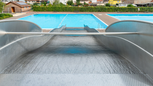 atlantics atlantics edelstahlrutschen bleicher schwimmbad neubrunn bayern kastenwasser 188479 DSC4953