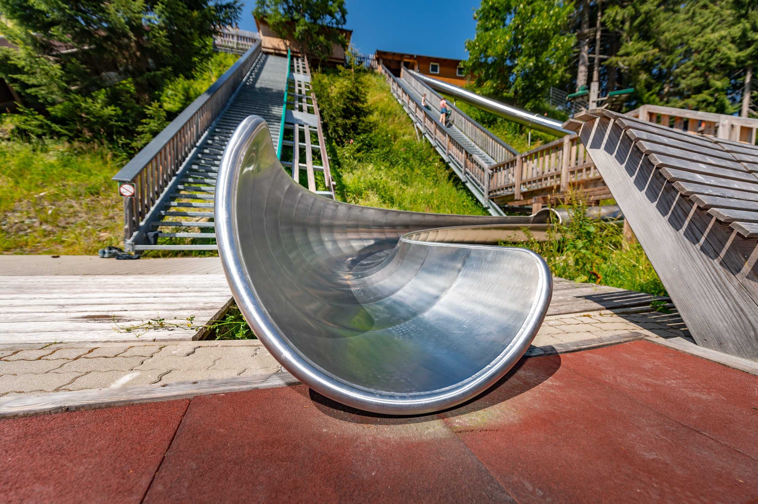 Rutschenauslauf atlantics_edelstahlrutschen_hochseilpark-saalbach_hinterglemm-OEsterreich_roehren_198542