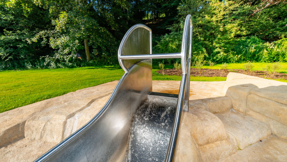 atlantics_edelstahlrutsche_freibad-platsch_ennepetal_halbschal_wasser_198599