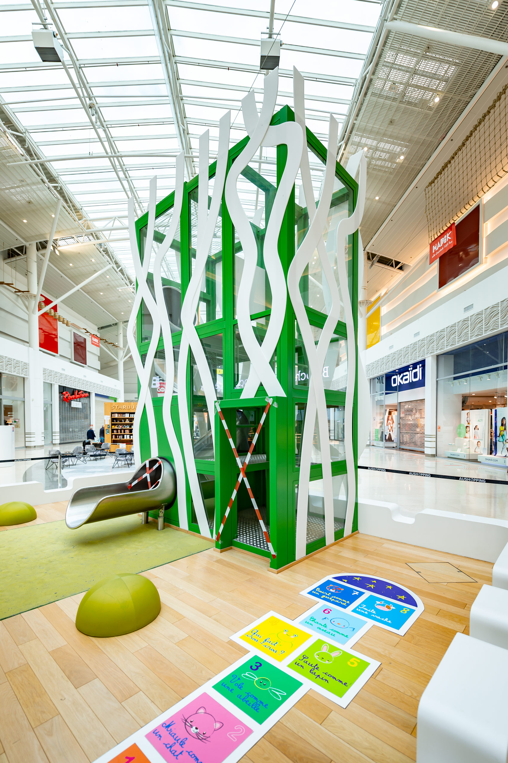 atlantics_edelstahlrutschen_einkaufszentrum-aushopping-noyelles_noyelles-godault-frankreich_roehren_198574DSC3892