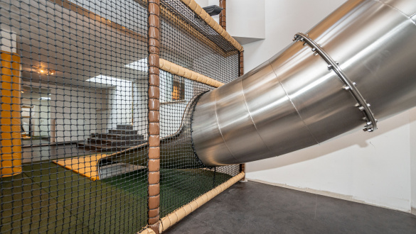 atlantics_edelstahlrutschen_hotel-tirolerhof_indoor_spiral_218738
