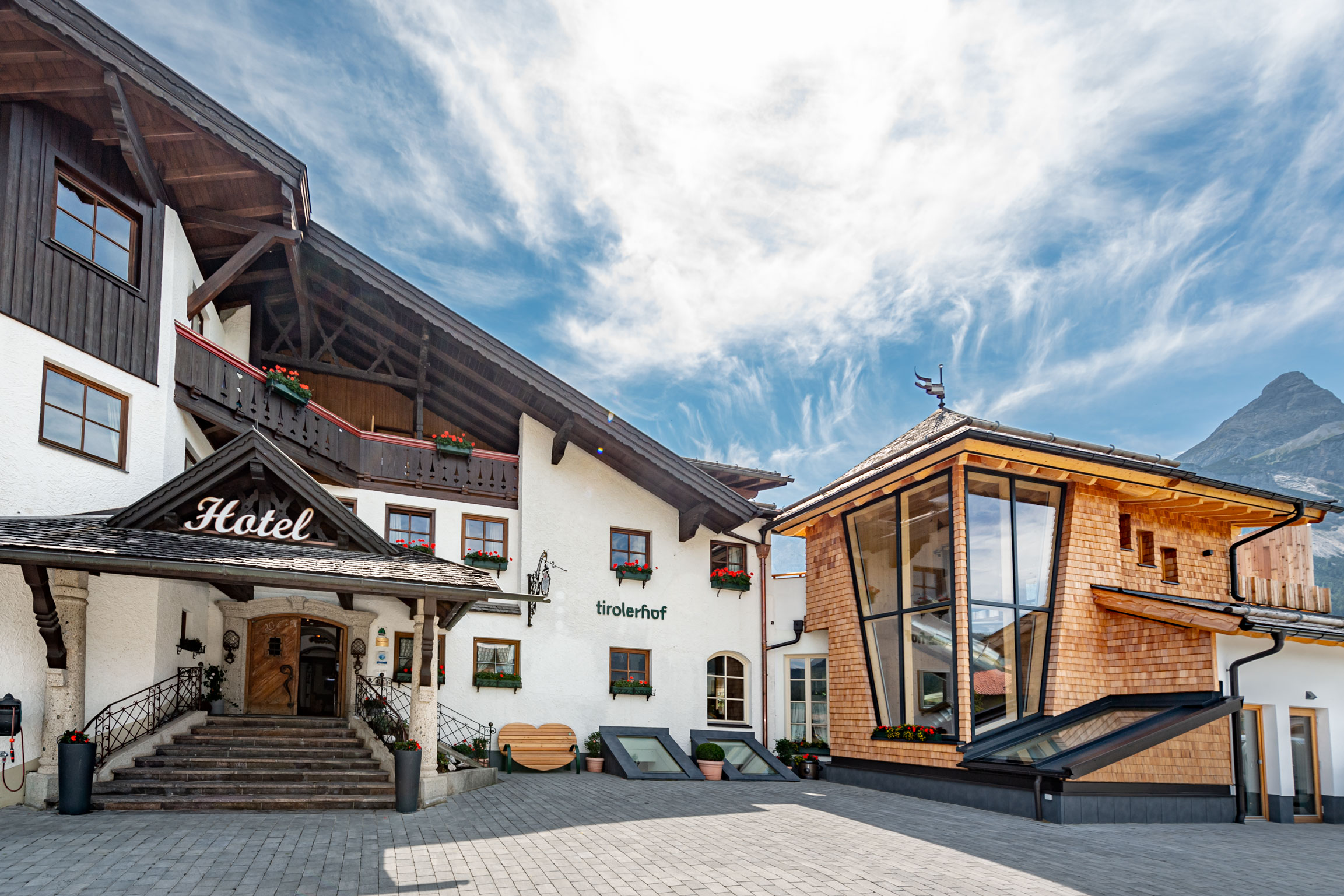 atlantics_edelstahlrutschen_hotel-tirolerhof_spiral_etage_indoor_218738