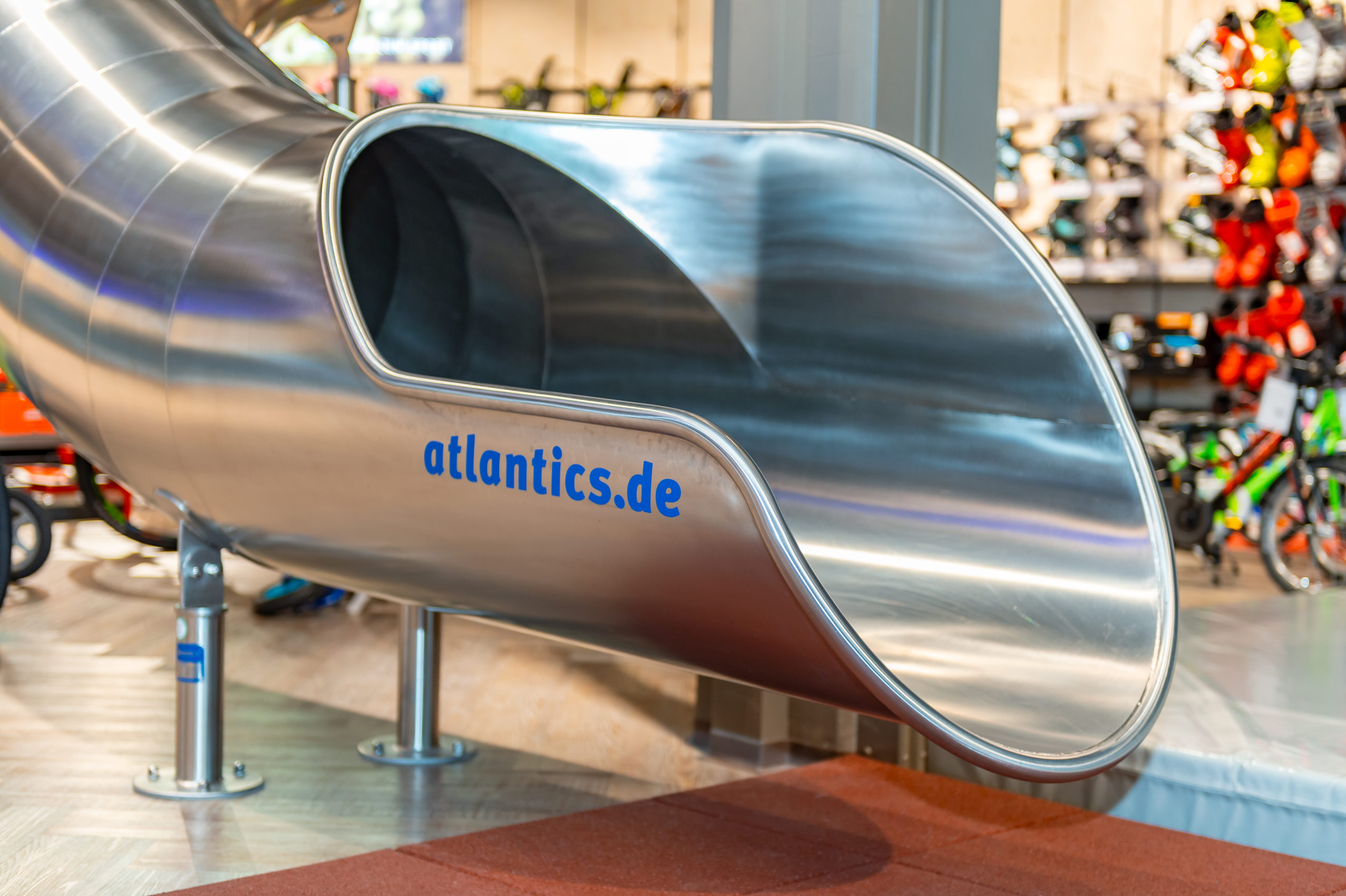 atlantics Edelstahlrutsche im Intersport in Weiz in Österreich