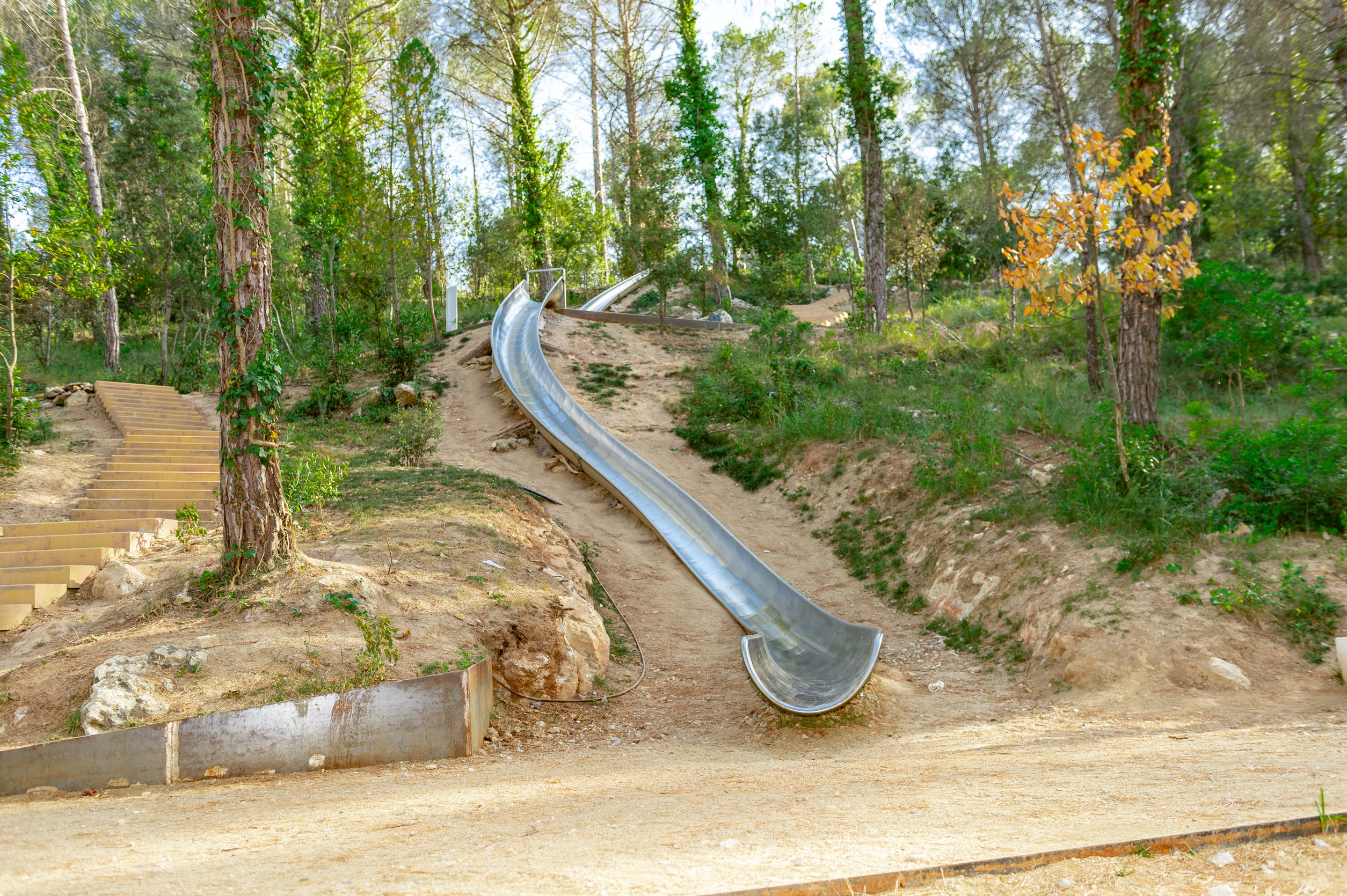 atlantics_edelstahlrutsche_parc-de-la-costeta_begues-spain_halbschale_188392