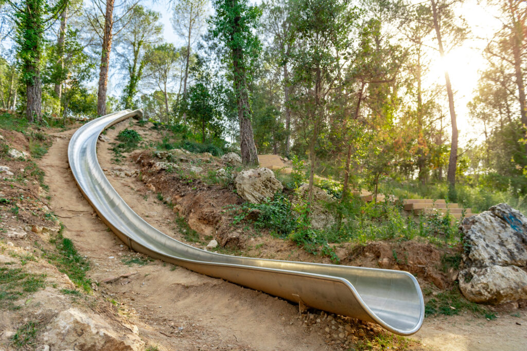 atlantics_stainless_steel_slide_parc-de-la-costeta_begues-spain_hang_188392