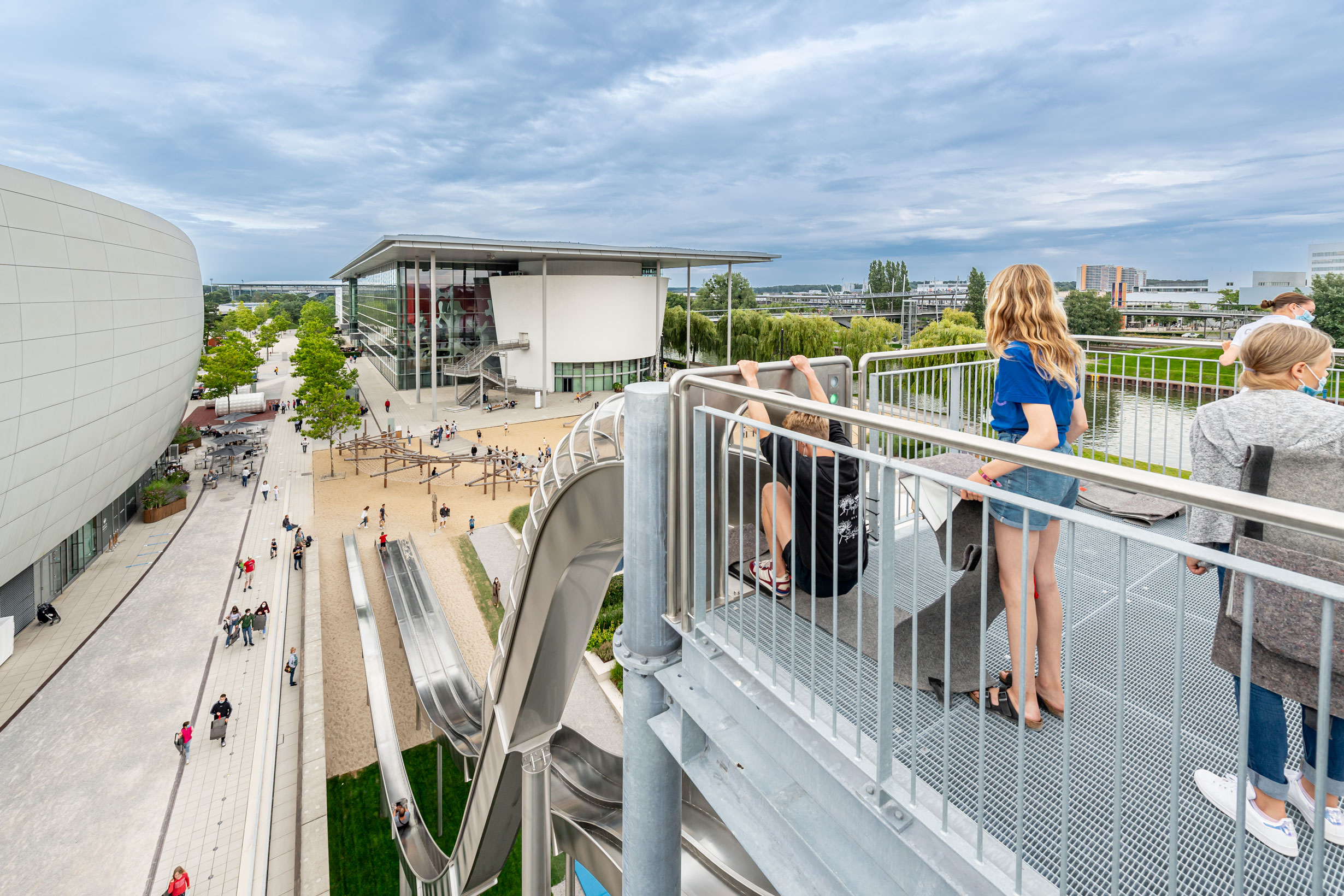 atlantics_edelstahlrutschen_vw-autostadt_wolfsburg_podest_lang_218778_DSC0891