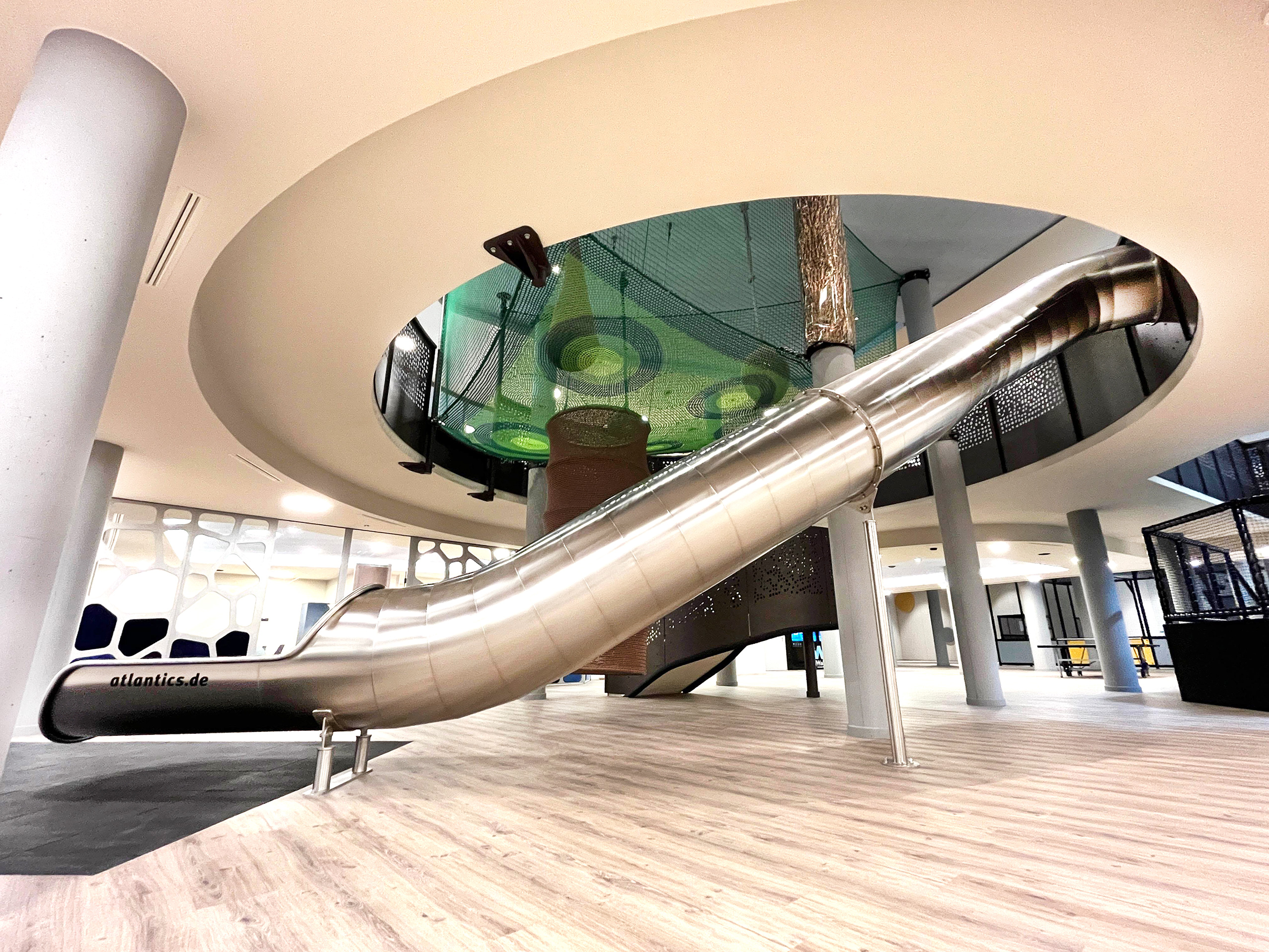 Rutsche im Kinderbereich des Hotel Gerstl Alpine Retreat in Mals / Südtirol / Italien