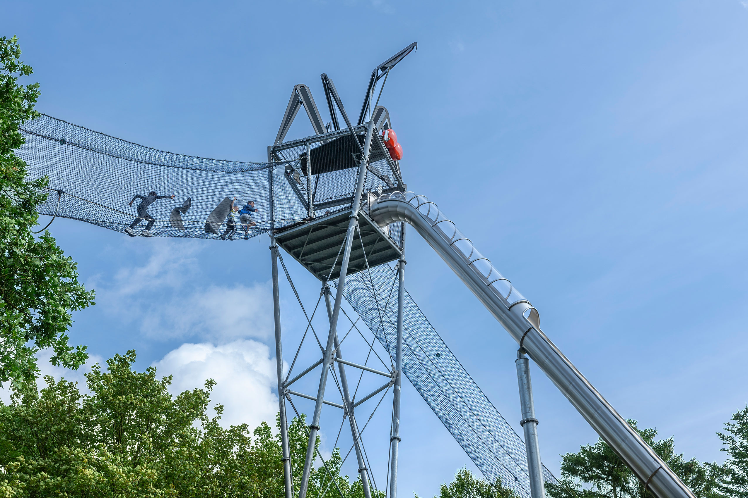atlantics Edelstahlrutsche im Freizeitpark WOW Park in Skjern, Dänemark