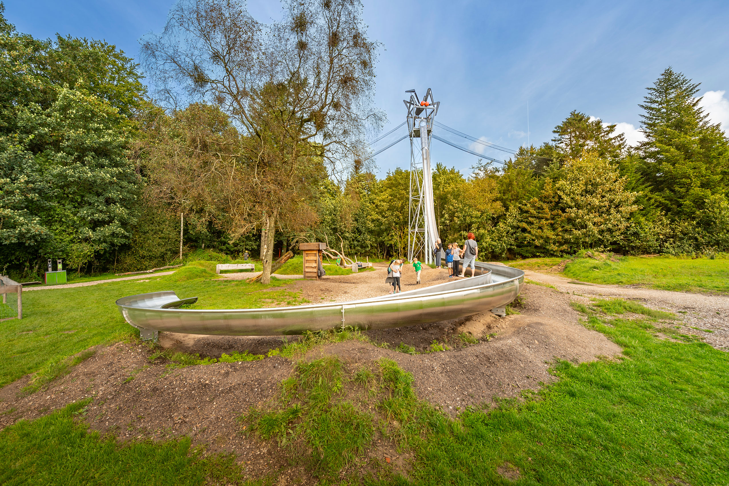 atlantics Edelstahlrutsche im Freizeitpark WOW Park in Skjern, Dänemark