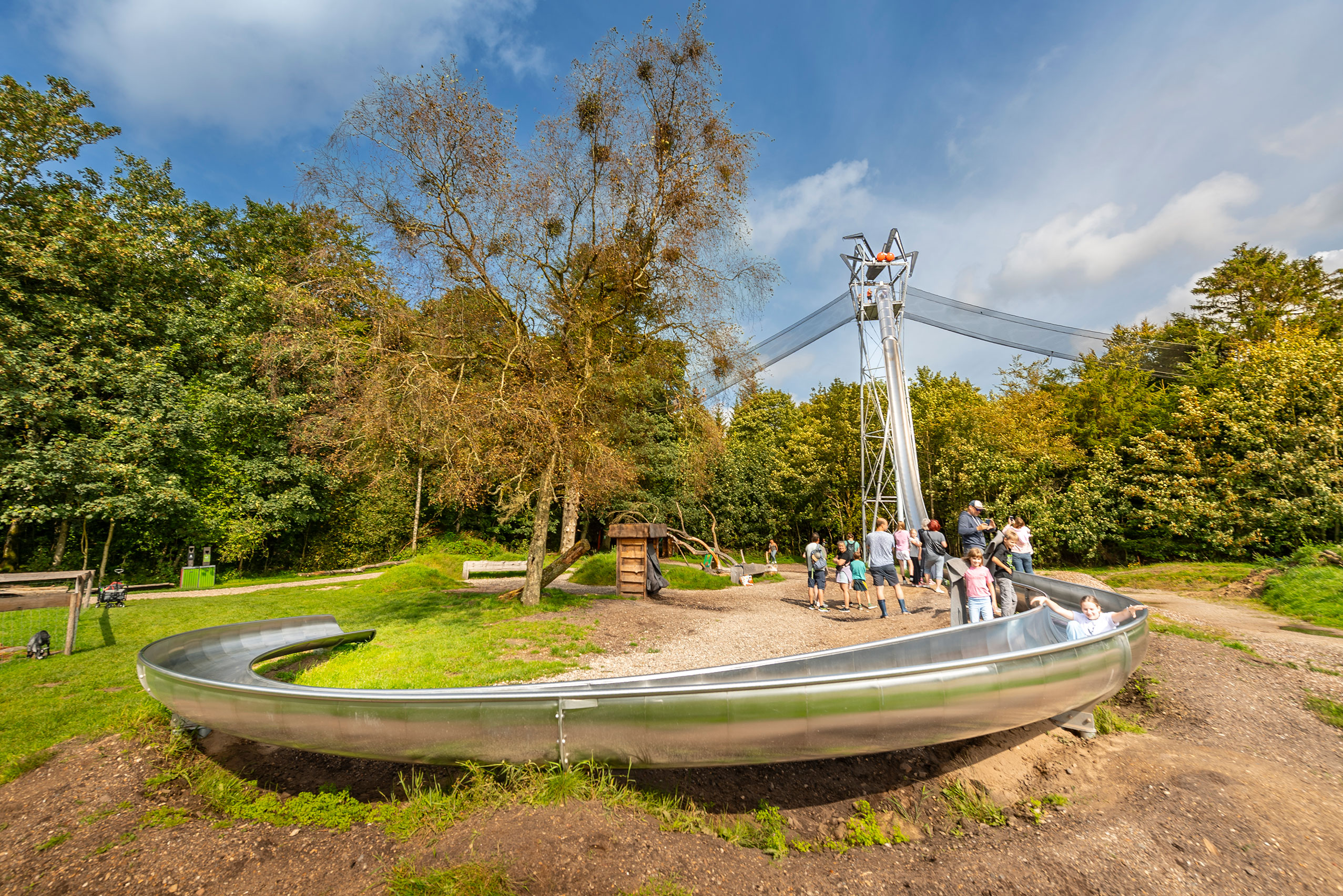 atlantics Edelstahlrutsche im Freizeitpark WOW Park in Skjern, Dänemark