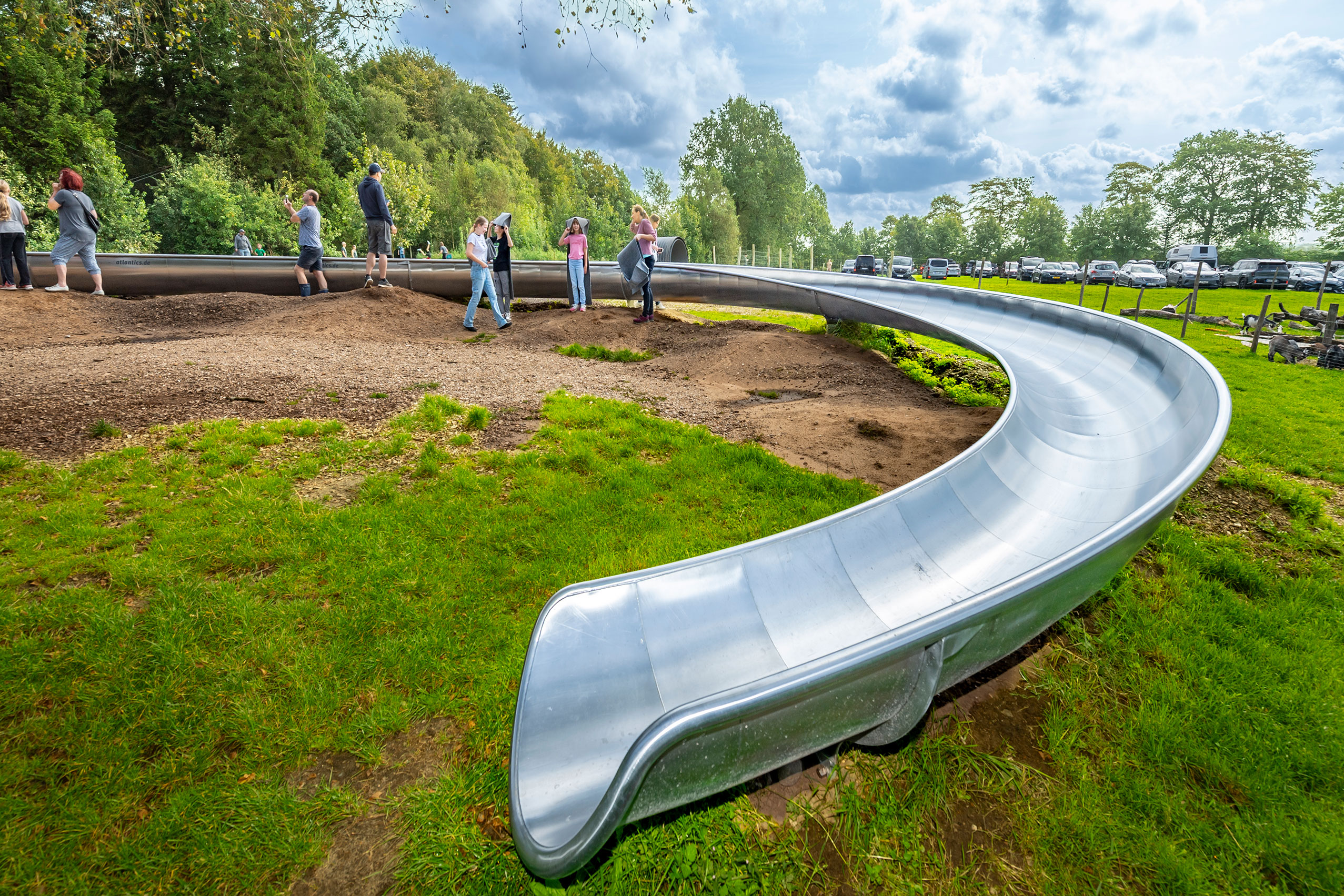 atlantics Edelstahlrutsche im Freizeitpark WOW Park in Skjern, Dänemark