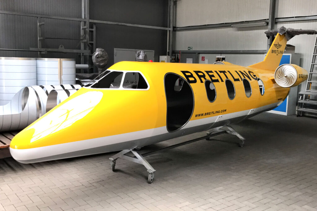 atlantics Spezialprodukt: Spielflugzeug Jetliner ATL2000 auf dem Flugplatz Aerodrome in Yverdon-Les-Bains in der Schweiz